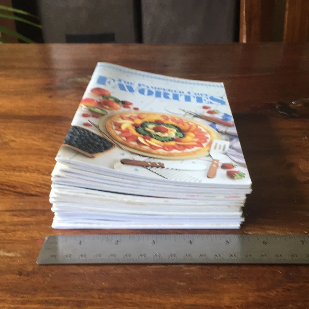 13 Pampered Chef ‘Season's Best’ + ‘Favorites’ Books Booklets 1992 - 2010